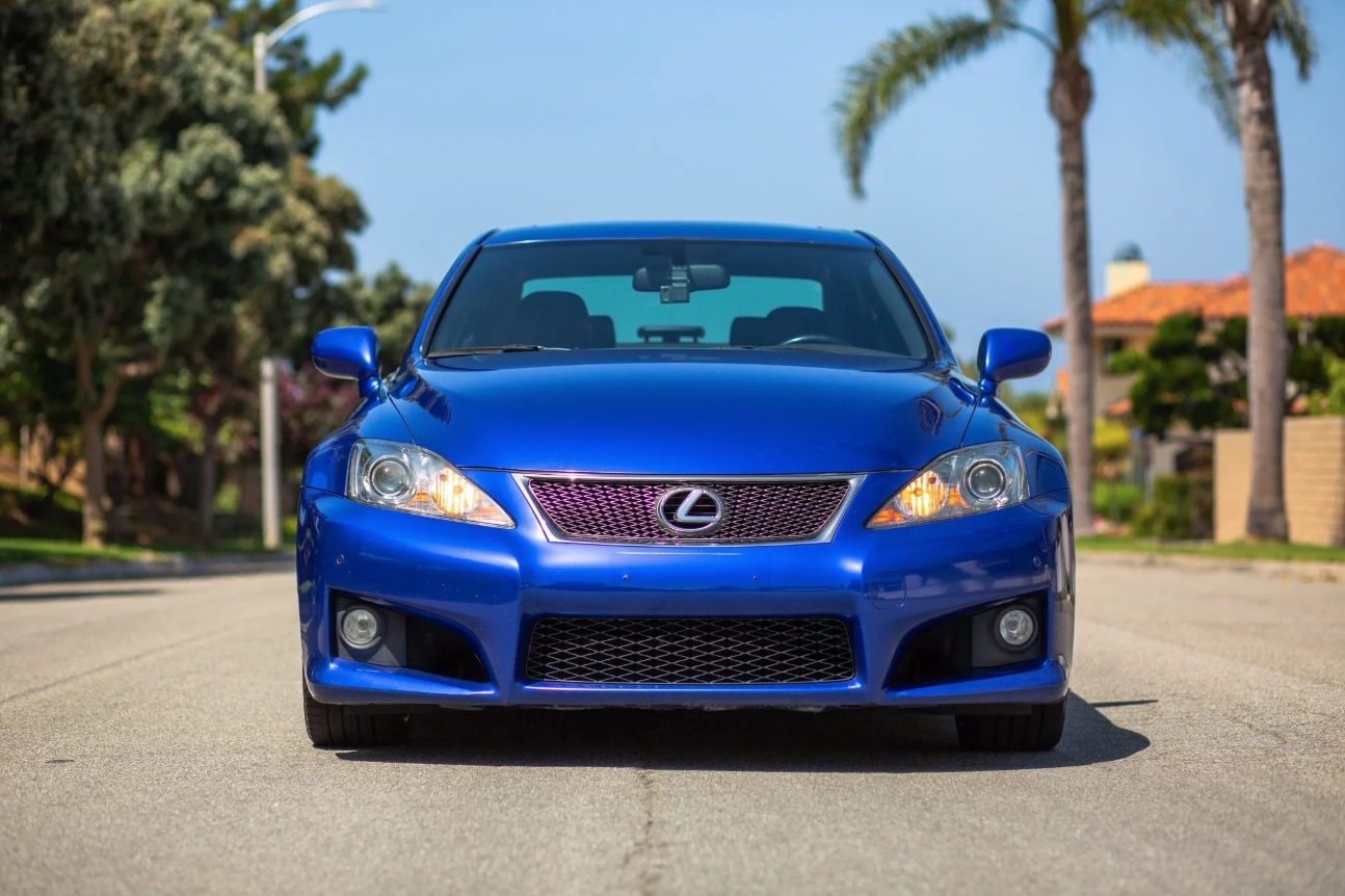 lexus is